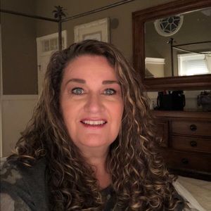 Meet your Posher, Lynne